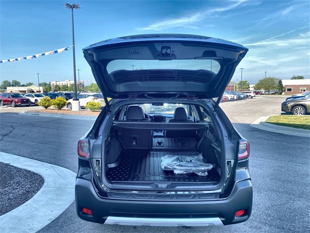 New 2025 Subaru Outback Touring w/ Popular Package #2 image 20