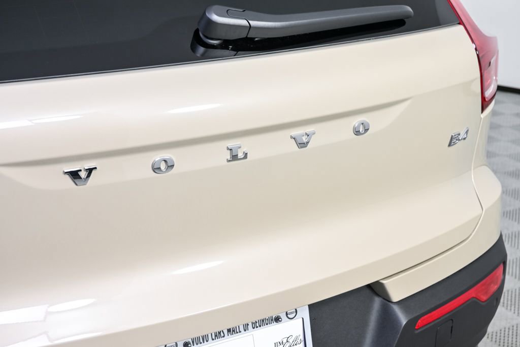 New 2026 Volvo XC40 B4 Plus w/ Protection Package Premier FWD image 35