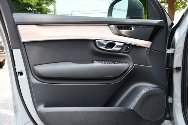 New 2026 Volvo XC90 B6 Plus w/ Protection Package Premier AWD/4WD image 10