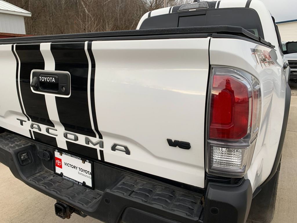 Used 2022 Toyota Tacoma TRD Off-Road w/ Technology Package image 34