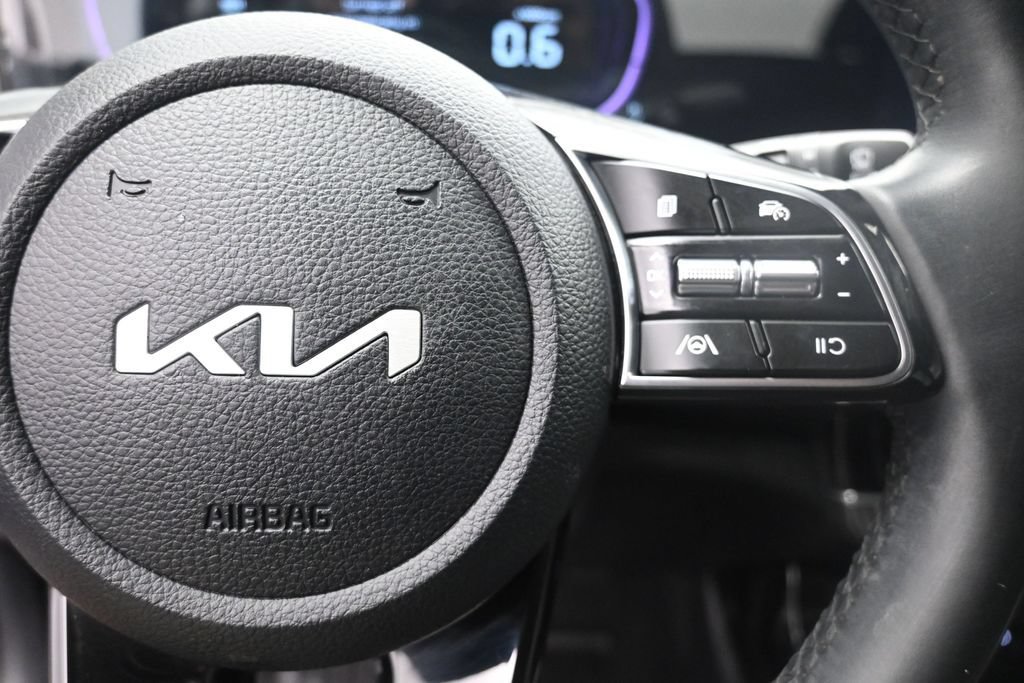 Used 2025 Kia Seltos S FWD image 14