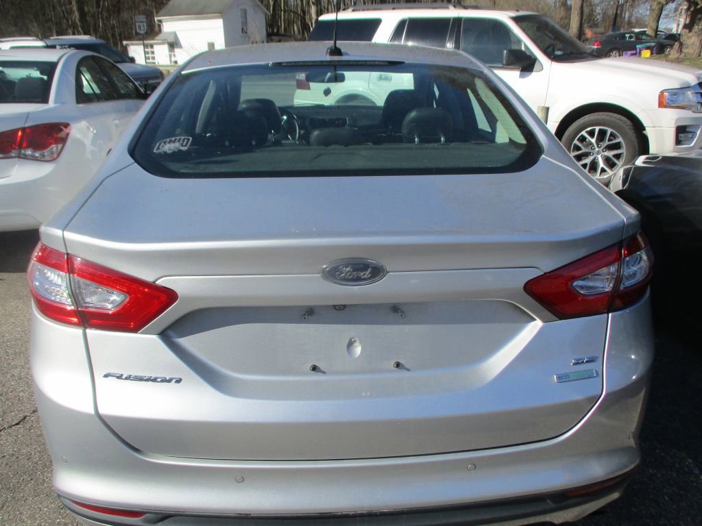 Used 2014 Ford Fusion SE w/ Equipment Group 202A image 6