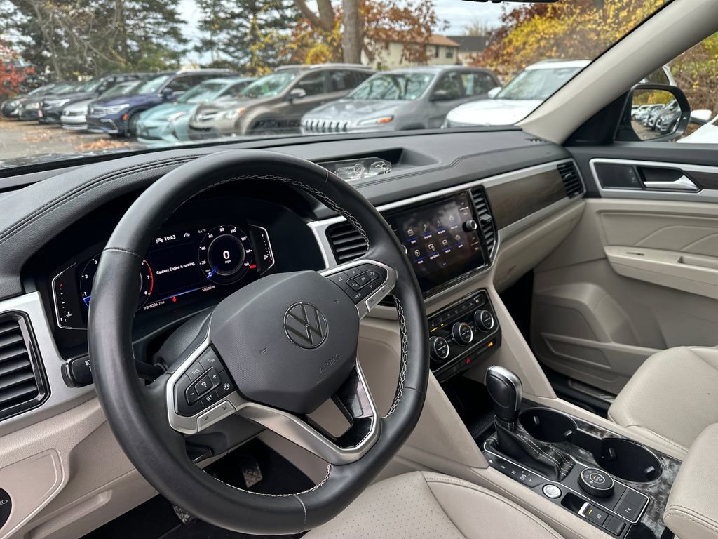 Certified 2022 Volkswagen Atlas SE image 6