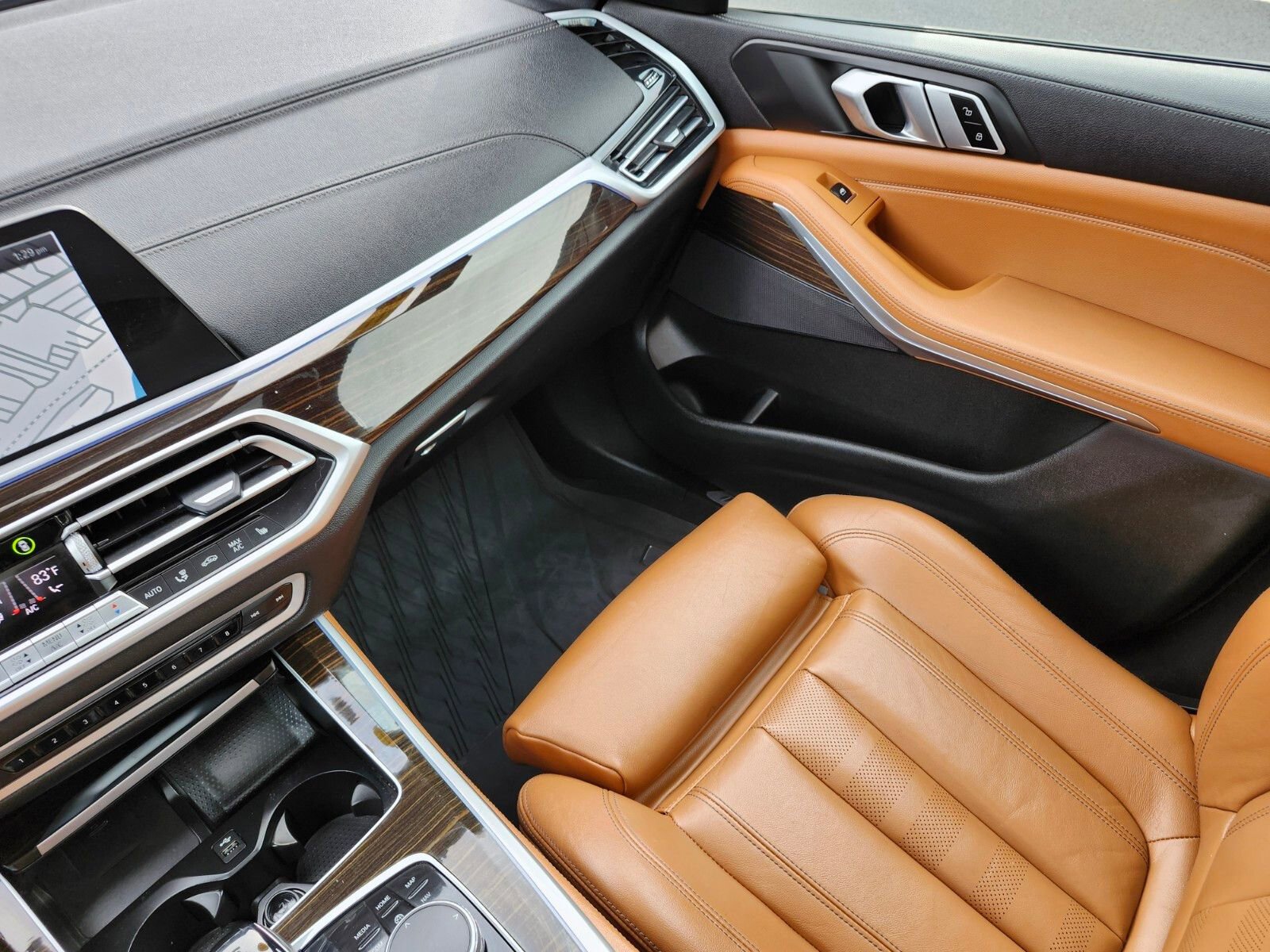 Used 2021 BMW X5 xDrive40i w/ M Sport Package image 15