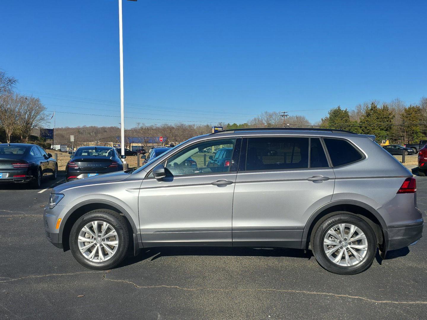 Used 2020 Volkswagen Tiguan S image 7