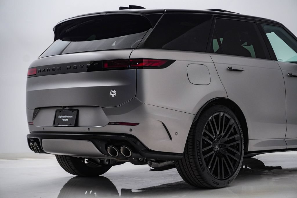 Used 2026 Land Rover Range Rover Sport SV AWD/4WD image 12