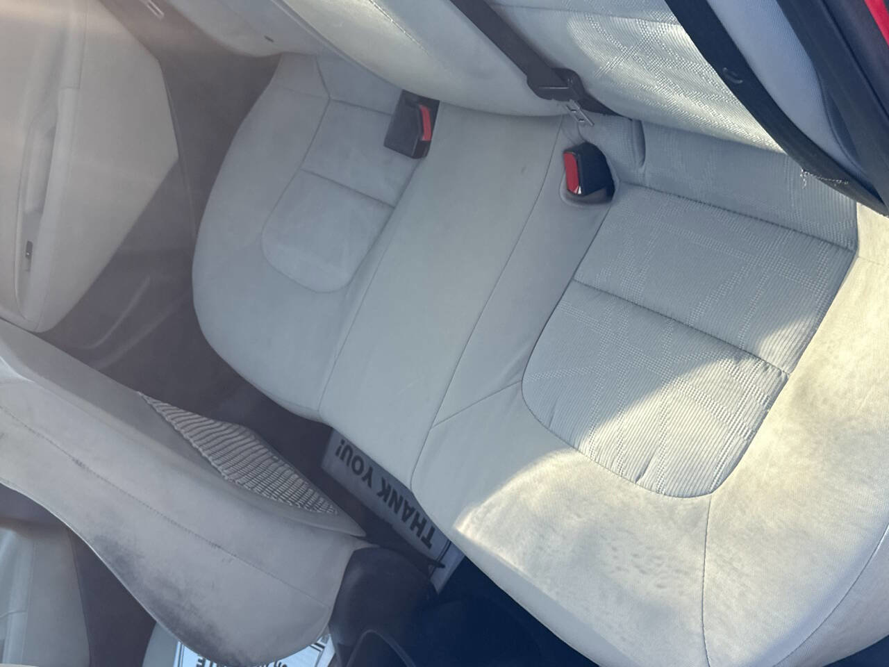 Used 2013 Kia Rio LX w/ PWR Pkg image 2