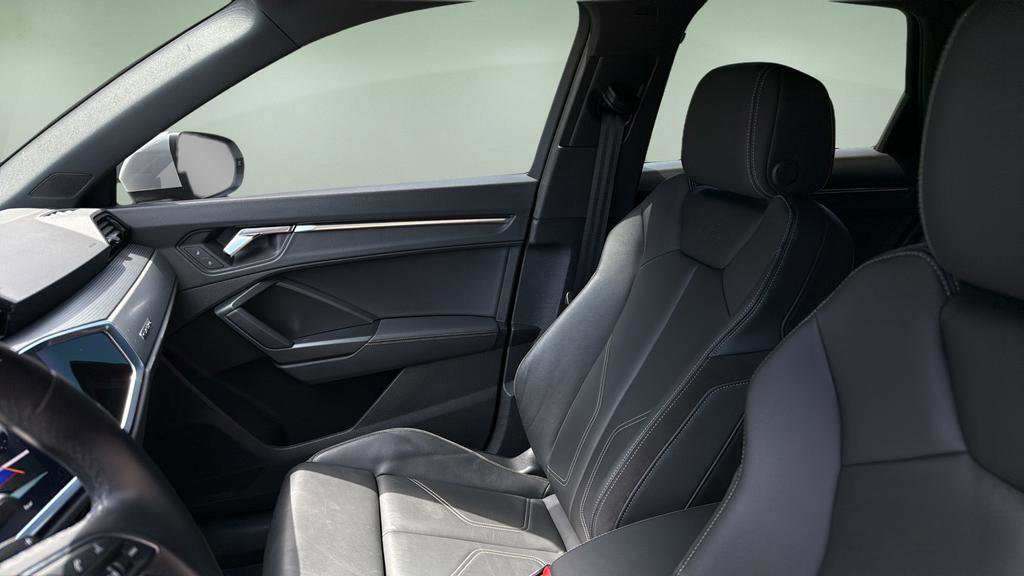 Used 2022 Audi Q3 2.0T Premium image 13