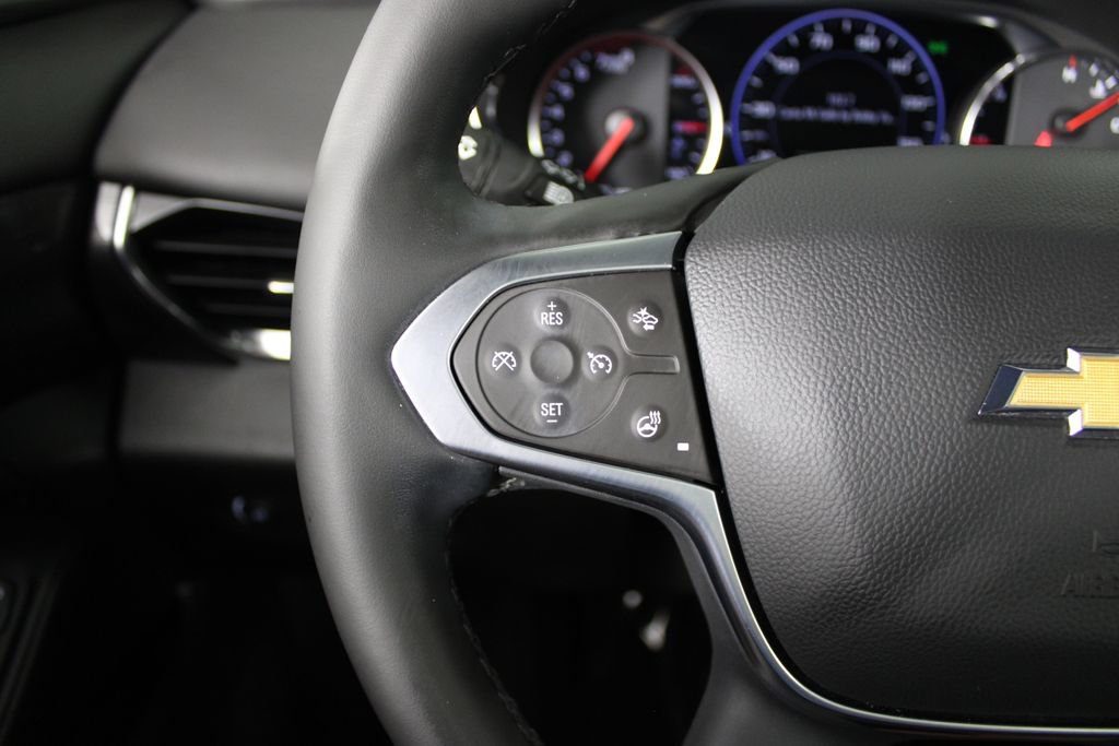 Used 2023 Chevrolet Traverse High Country FWD image 26