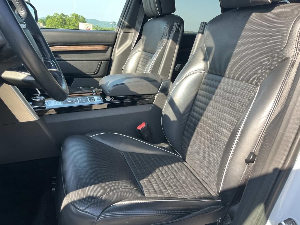 Used 2019 Land Rover Discovery HSE Luxury AWD/4WD image 12