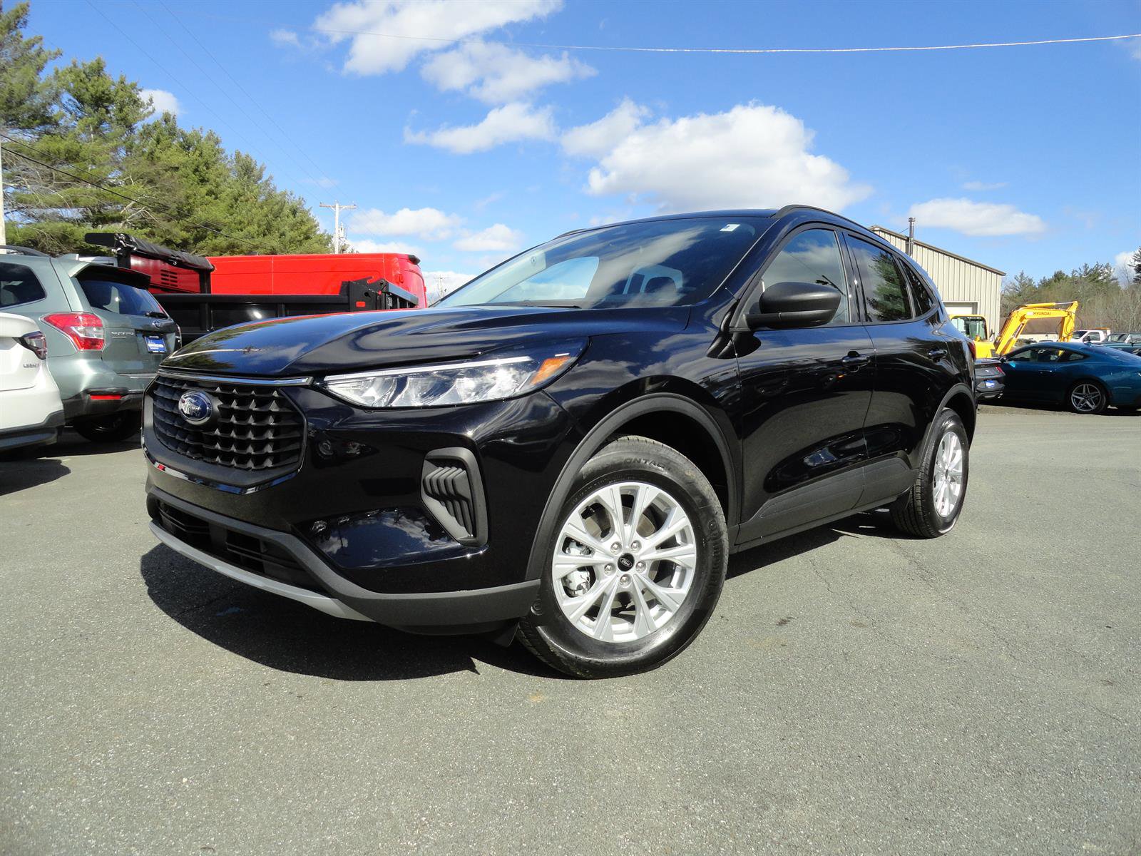New 2025 Ford Escape Active w/ Active Premium Tech Pack