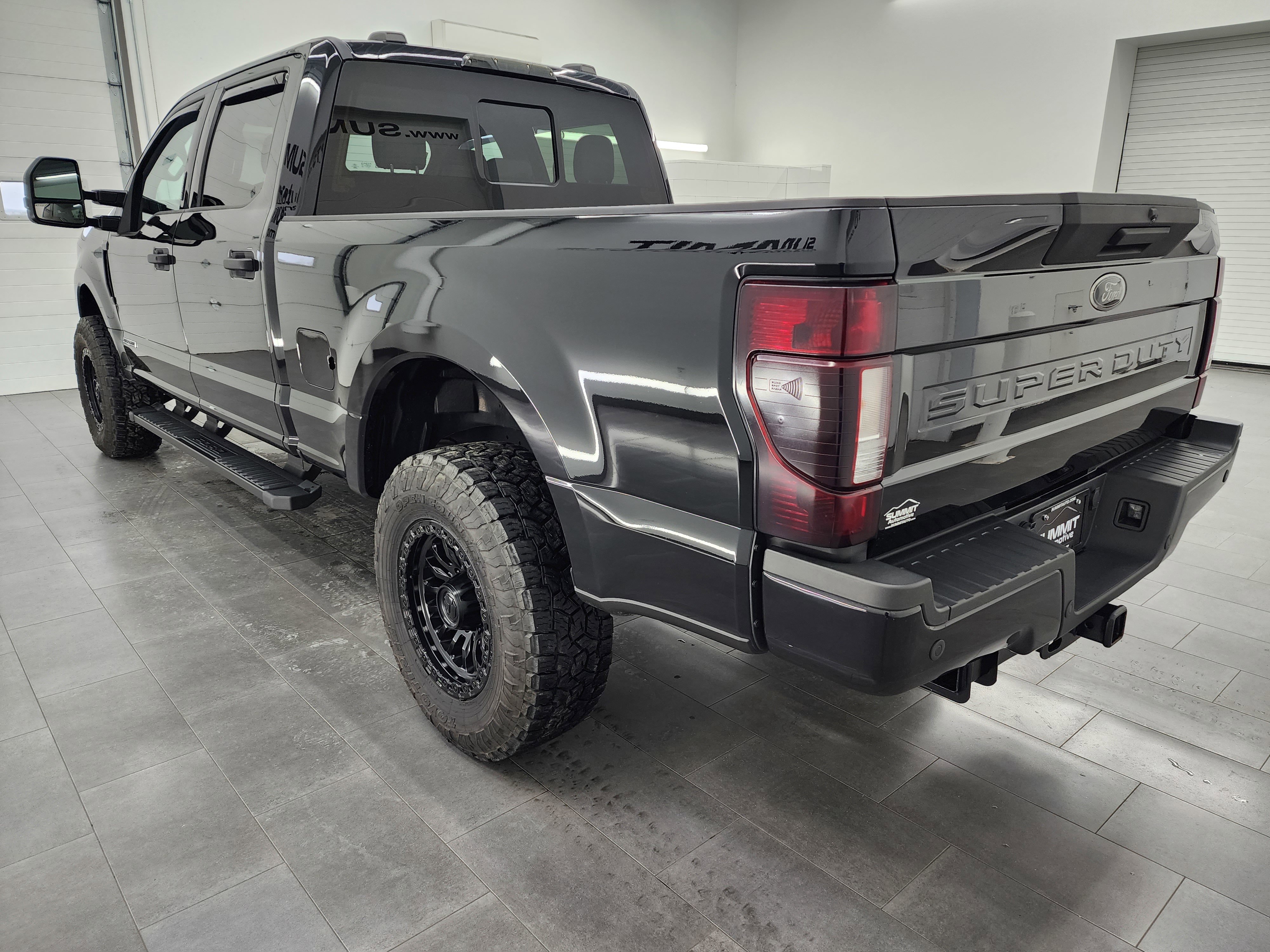 Used 2022 Ford F250 XLT w/ Black Appearance Package AWD/4WD image 6