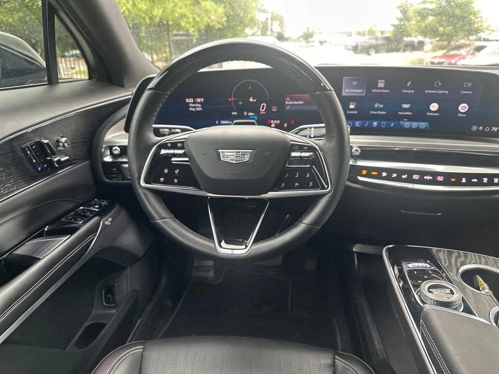 Used 2023 Cadillac Lyriq 2WD image 22