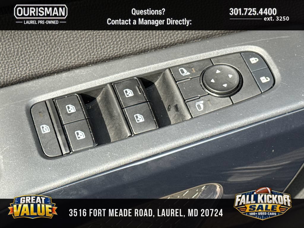 Used 2025 Nissan Pathfinder SV AWD/4WD image 8