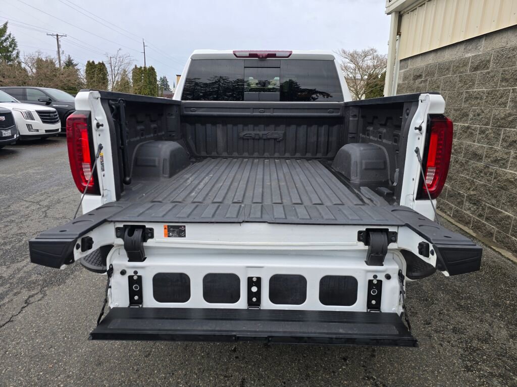 Used 2022 GMC Sierra 1500 AT4 w/ AT4 Premium Package image 8