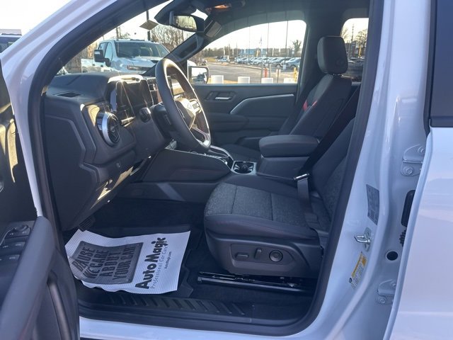 New 2025 Chevrolet Colorado Z71 w/ Technology Package image 16