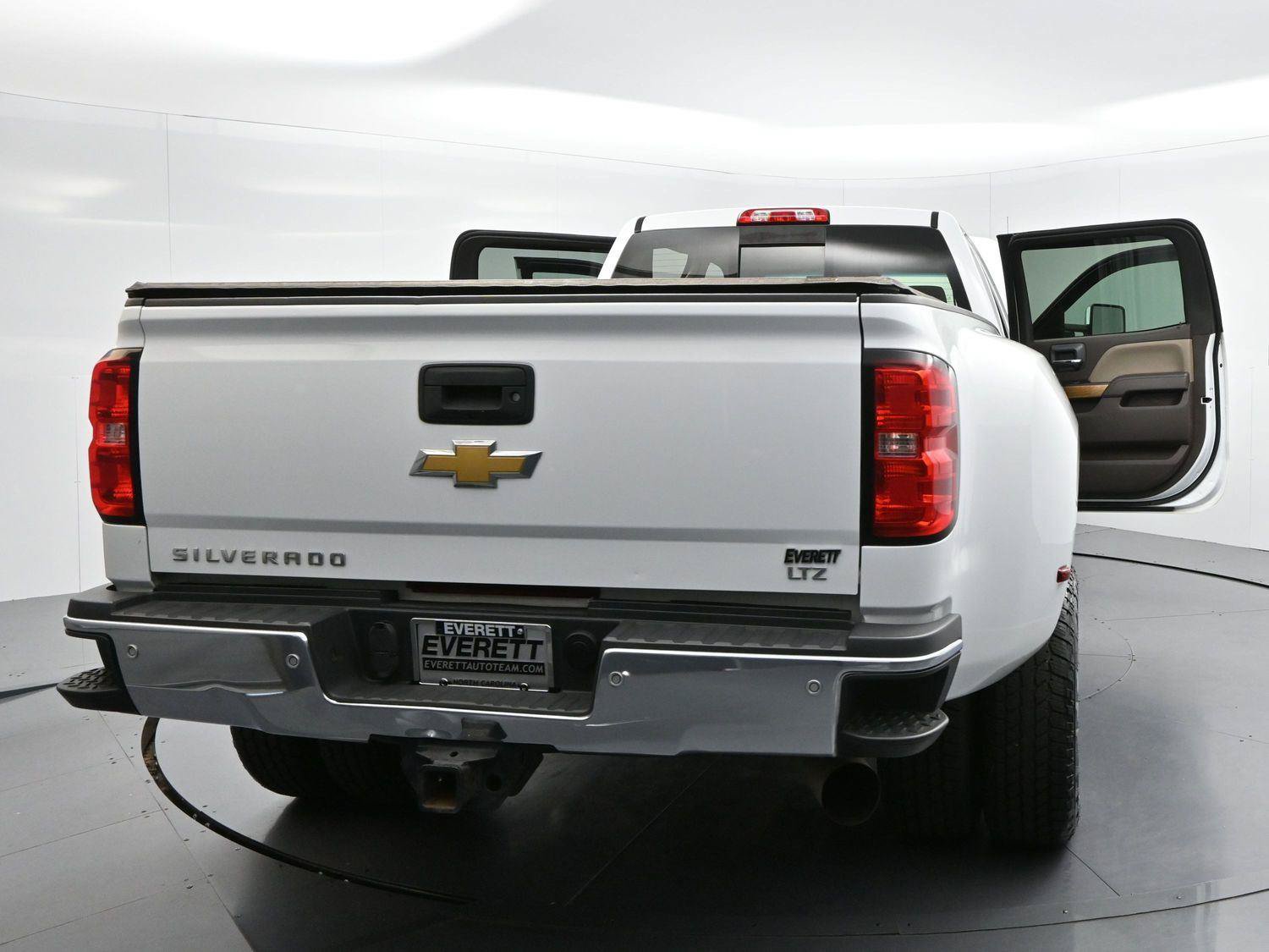 Used 2018 Chevrolet Silverado 3500 LTZ w/ Duramax Plus Package AWD/4WD image 39