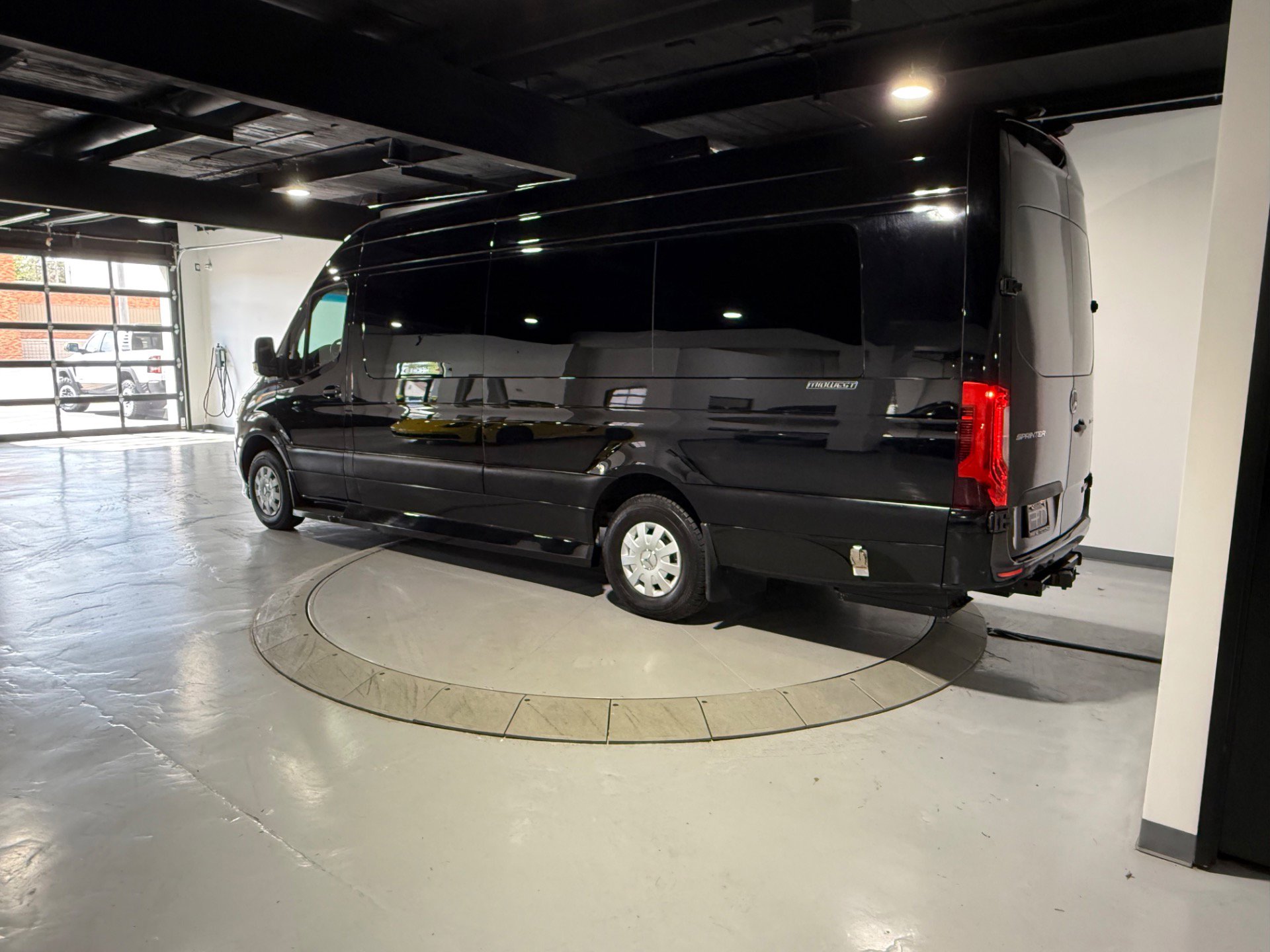 Used 2022 Mercedes-Benz Sprinter 3500 image 12