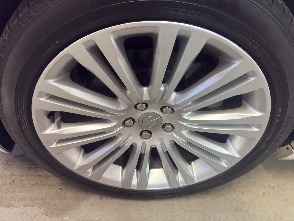 Used 2013 Chrysler 300 C w/ Harman Kardon Audio Group image 33