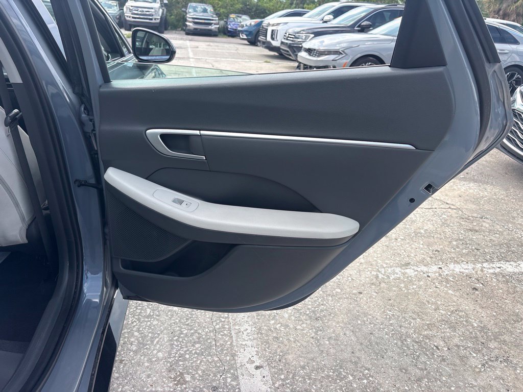 Used 2025 Hyundai Sonata SEL FWD image 16