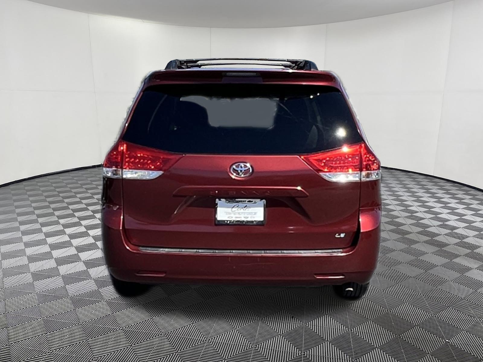 Used 2014 Toyota Sienna LE FWD image 5