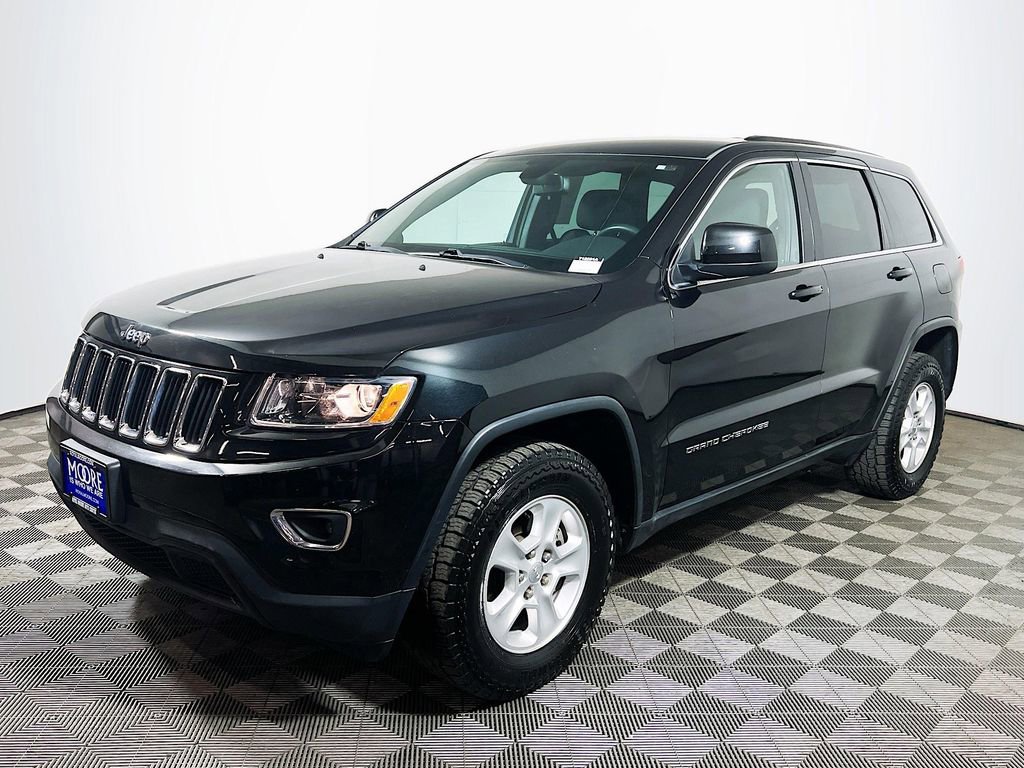 Used 2016 Jeep Grand Cherokee Laredo AWD/4WD image 4