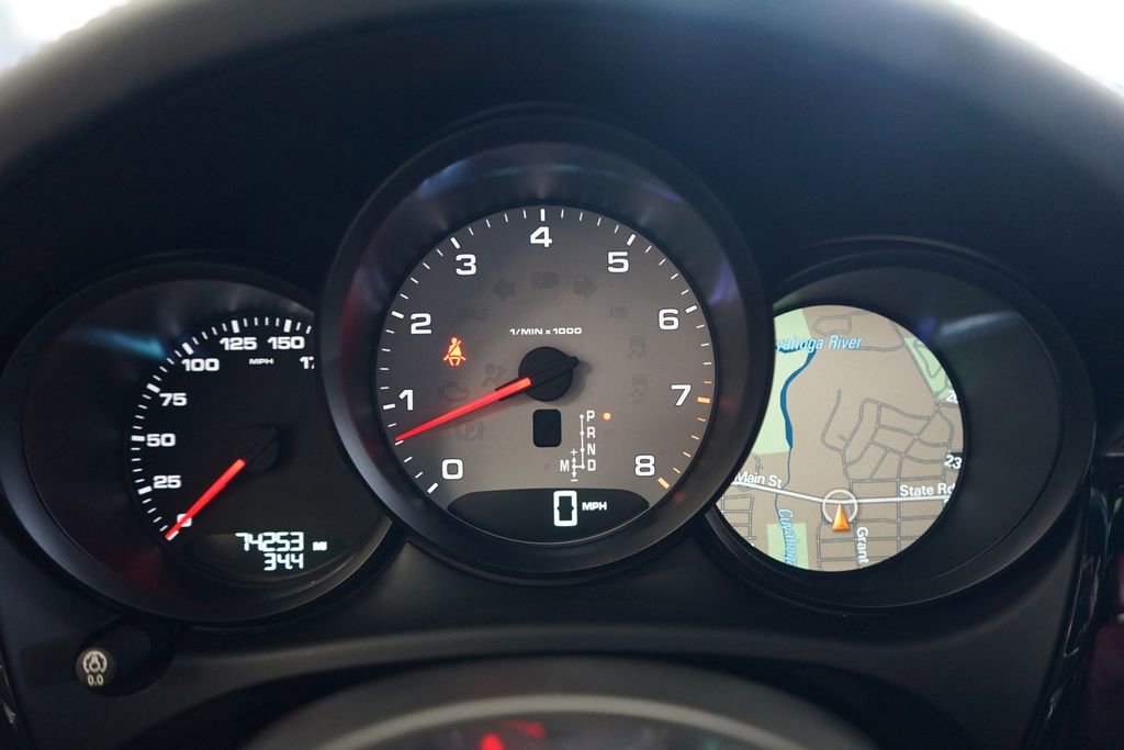 Used 2015 Porsche Macan S w/ Premium Package Plus image 35