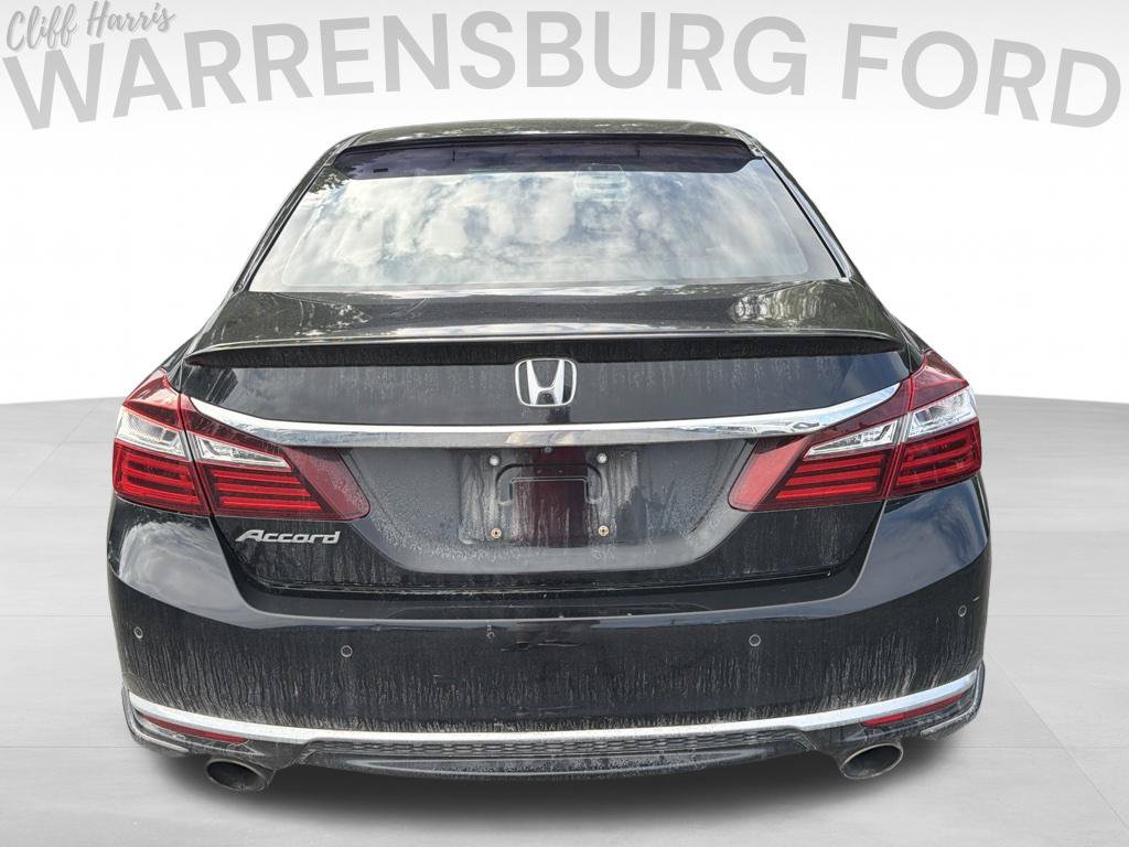 Used 2017 Honda Accord Sport image 6