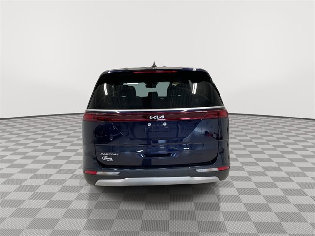 Used 2024 Kia Carnival LX image 9