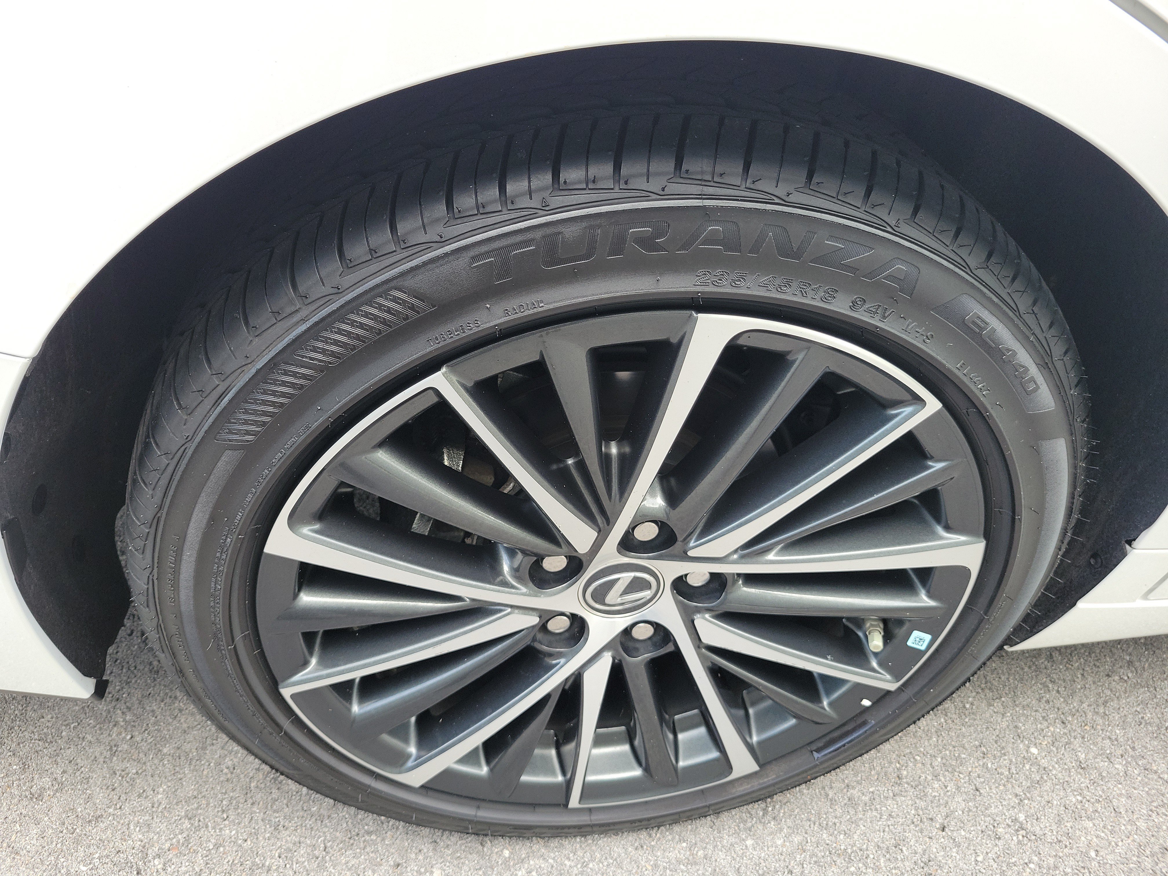 Used 2025 Lexus ES 350 w/ Premium Package FWD image 7