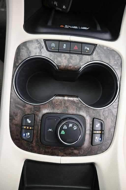 Used 2023 GMC Acadia Denali AWD/4WD image 17