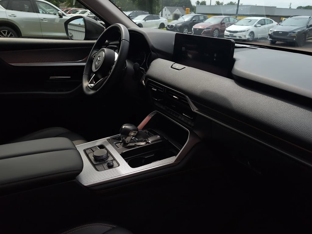 Certified 2025 MAZDA CX-90 3.3 Turbo w/ Preferred Package AWD/4WD image 9