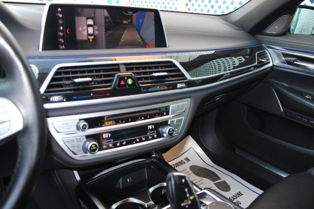 Used 2019 BMW 750i M SPORT DRIVER ASSIST+ w/ M Sport Package image 25