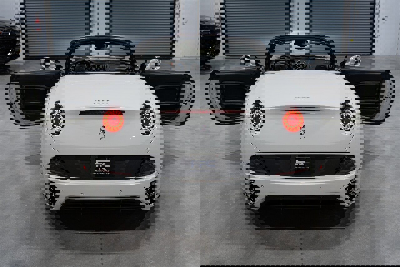 Used 2014 Ferrari California image 40