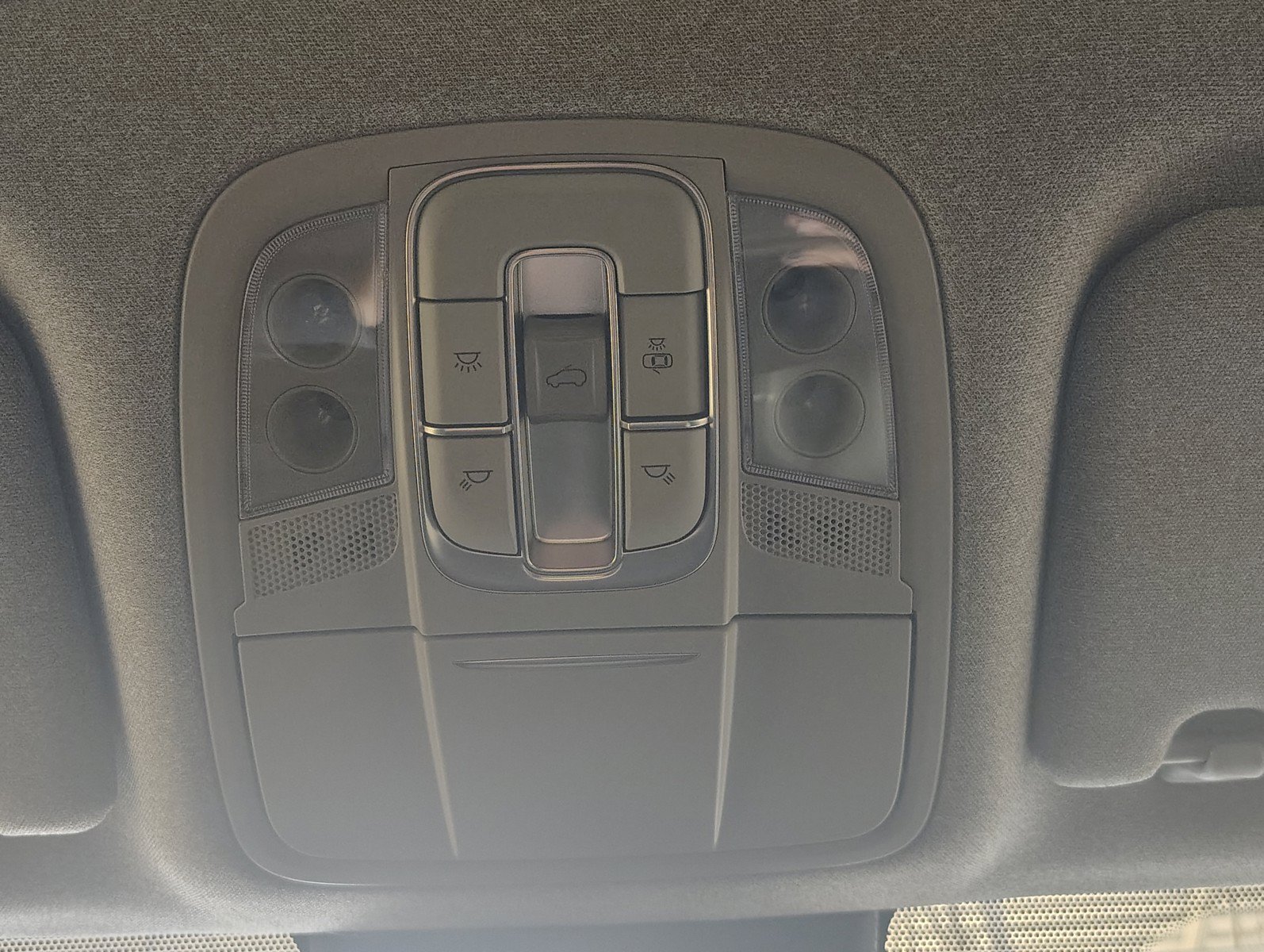 Used 2020 Hyundai Santa Fe SEL AWD/4WD image 25