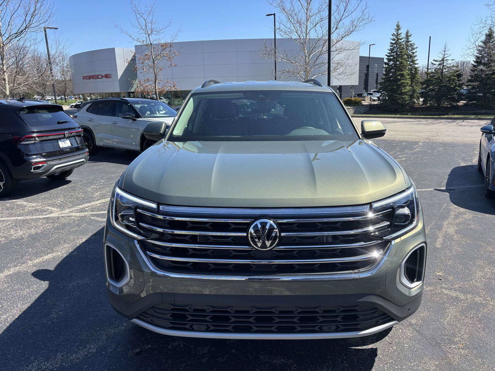 New 2026 Volkswagen Atlas SE AWD/4WD image 2