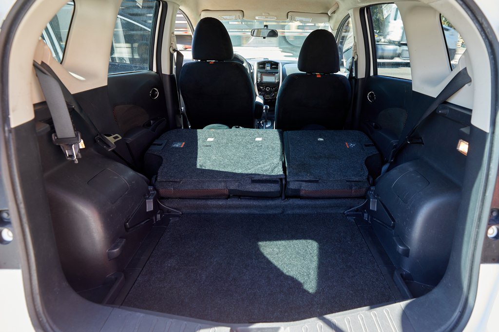 Used 2016 Nissan Versa Note SR w/ SR Tech Package FWD image 19