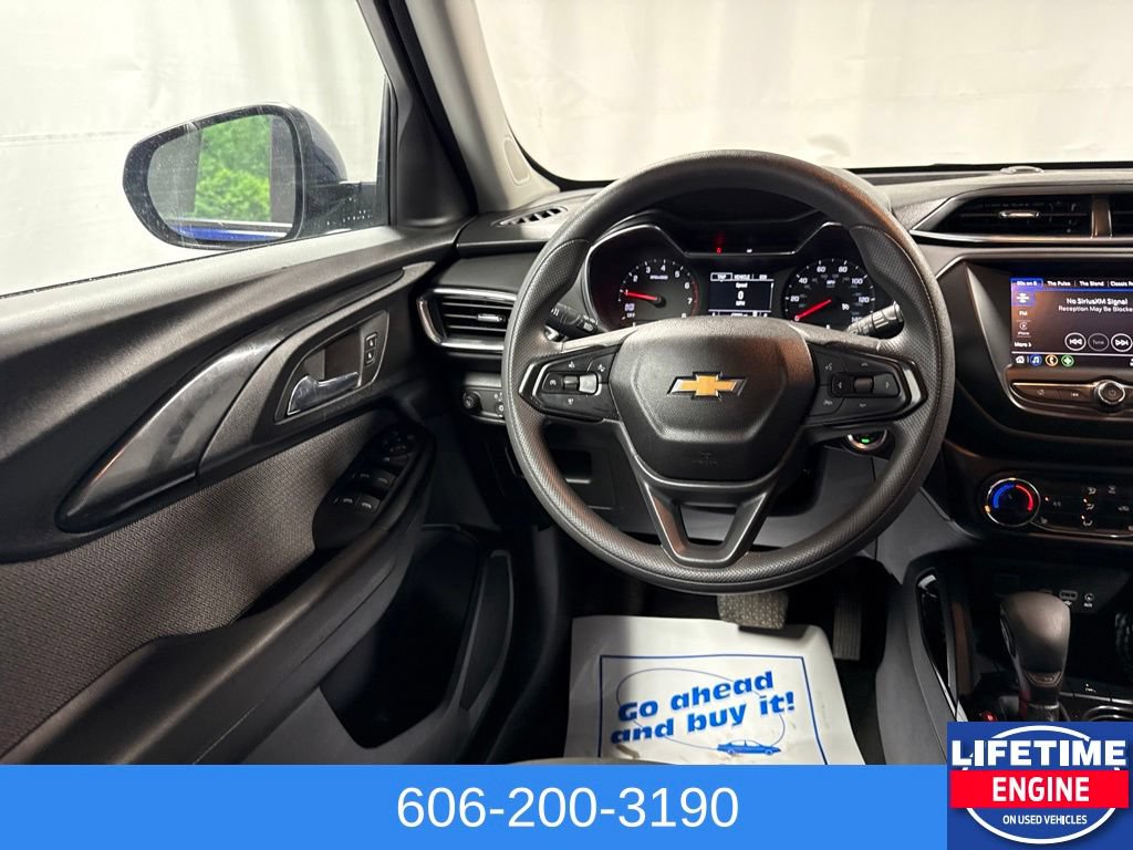 Used 2023 Chevrolet TrailBlazer LT FWD image 23