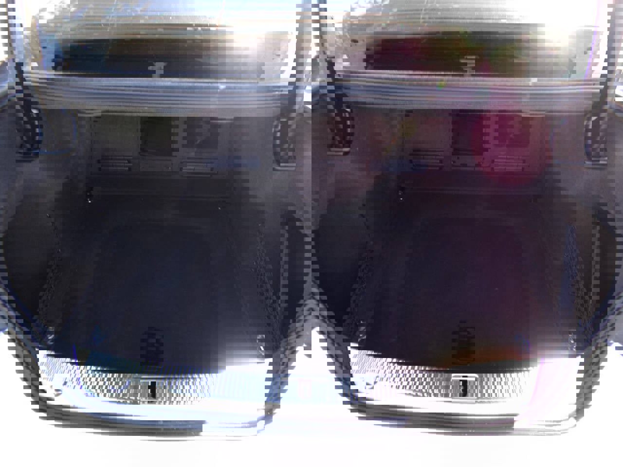 Used 2012 Audi A8 L 4.2 image 21