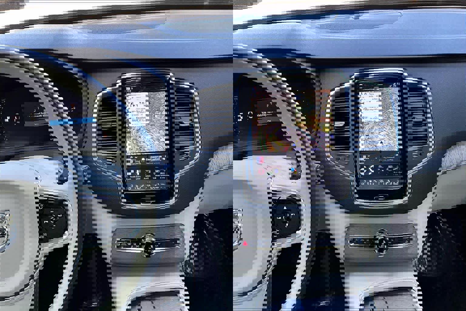 Used 2025 Volvo XC90 T8 Core w/ Climate Package image 6