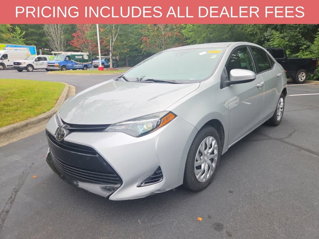 Used 2018 Toyota Corolla LE FWD image 3