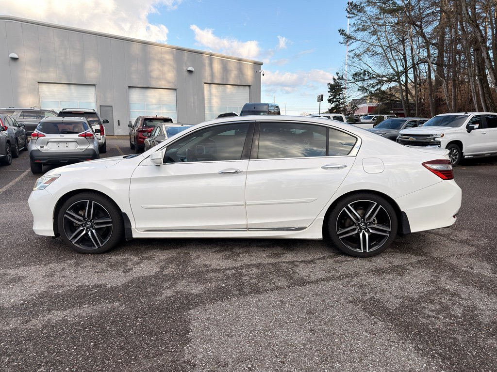 Used 2016 Honda Accord Touring image 6