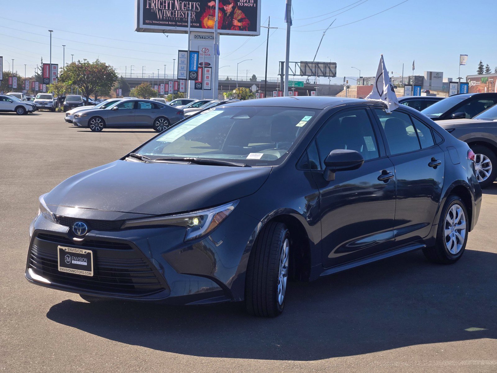 Used 2023 Toyota Corolla LE w/ Carpet Mat Package (TMS) FWD image 3