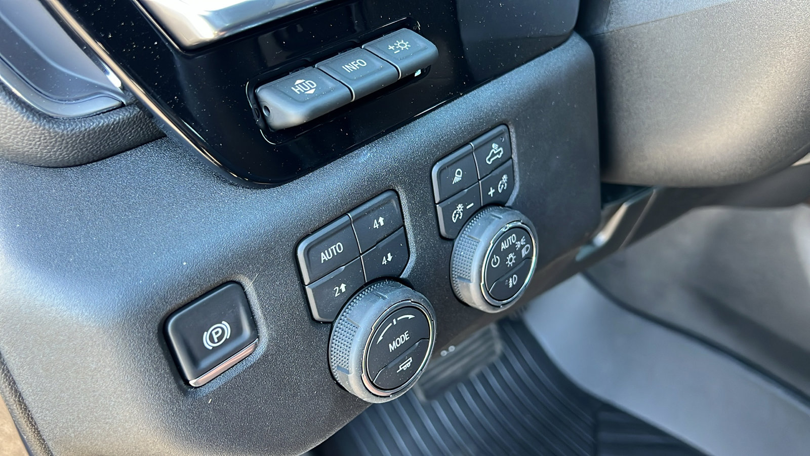 New 2026 Chevrolet Silverado 2500 High Country w/ High Country Premium Package image 31