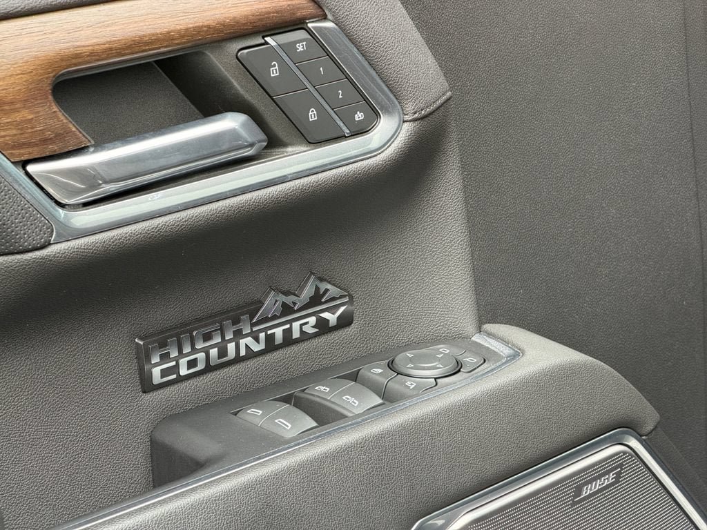 Used 2022 Chevrolet Silverado 1500 High Country w/ Z71 Off-Road Package AWD/4WD image 21
