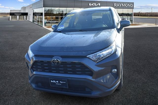 Used 2020 Toyota RAV4 XLE w/ XLE Grade Weather Package image 7