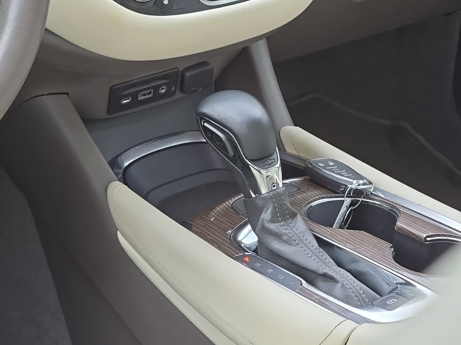 Used 2024 Chevrolet Malibu LT FWD image 14