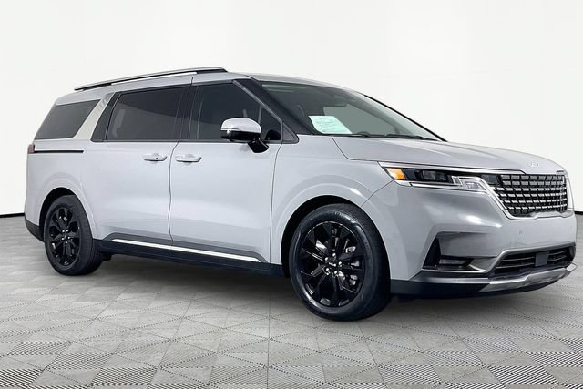 Certified 2024 Kia Carnival SX FWD image 3