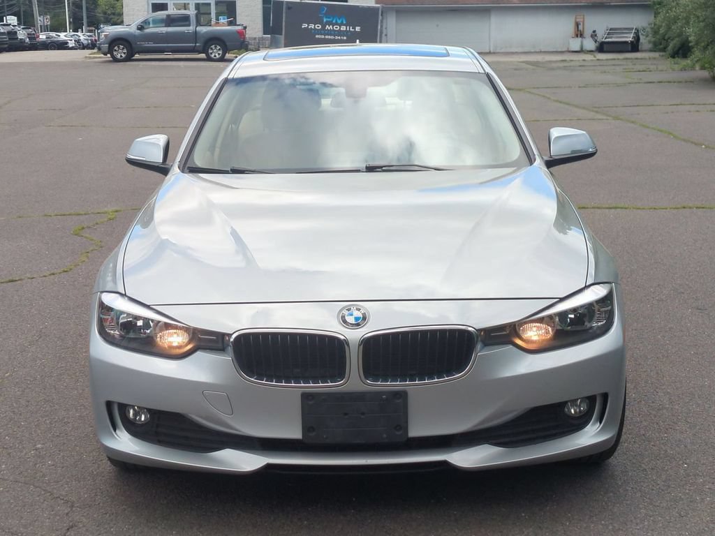 Used 2015 BMW 320i xDrive Sedan AWD/4WD image 9