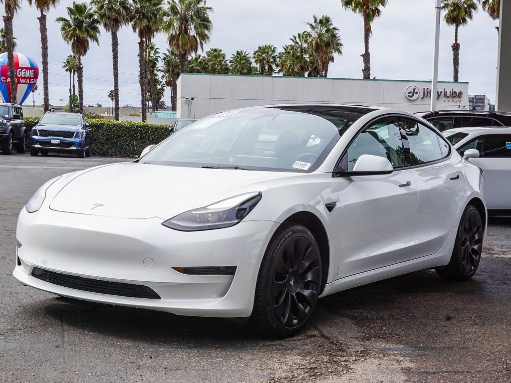 Used 2021 Tesla Model 3 Standard Range Plus image 3